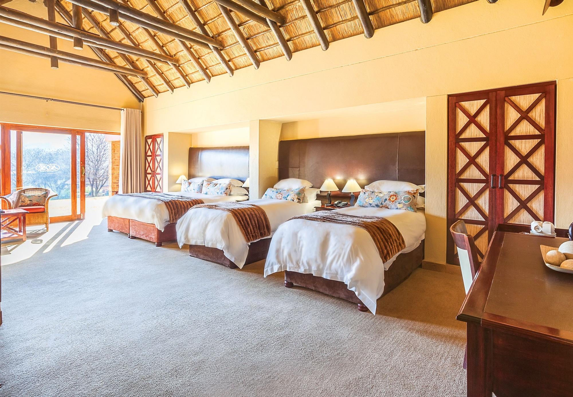 Kloofzicht Lodge & Spa ครูเกอร์สดอร์ป ภายนอก รูปภาพ Family Suite
