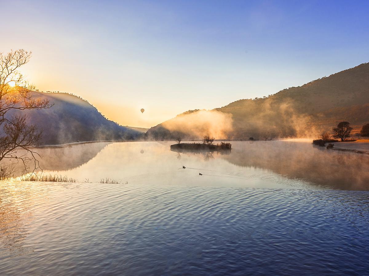 Kloofzicht Lodge & Spa ครูเกอร์สดอร์ป ภายนอก รูปภาพ View of the lake