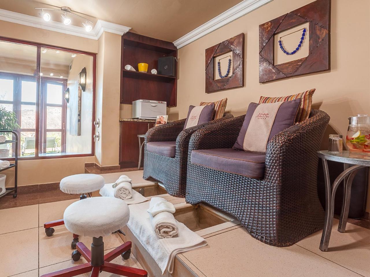 Kloofzicht Lodge & Spa ครูเกอร์สดอร์ป ภายนอก รูปภาพ The Spa at The Palms